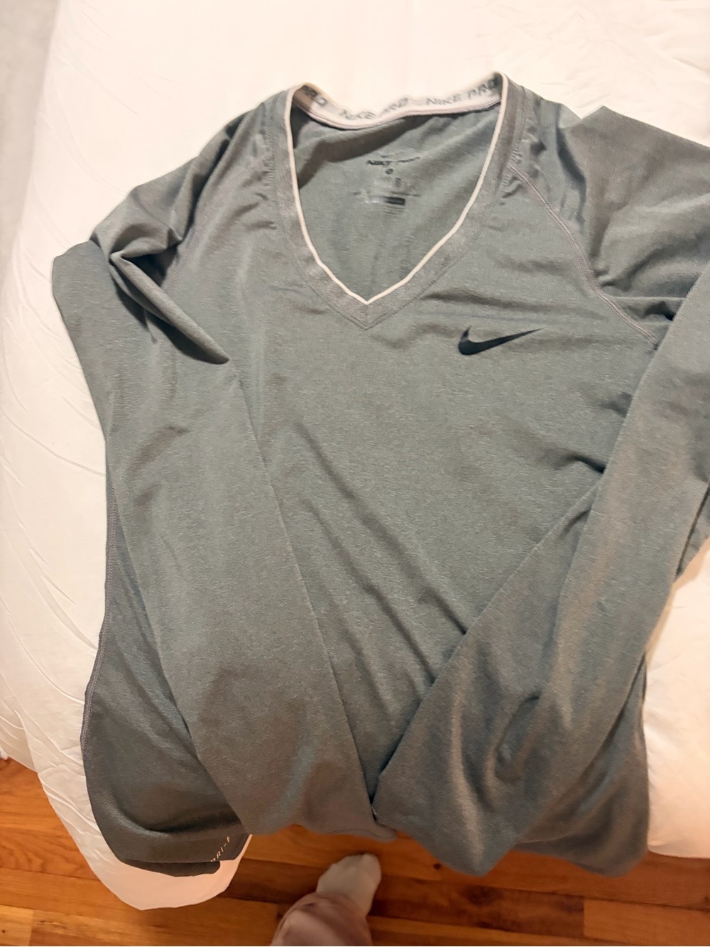 Nike Pro fit Women’s V-Neck Long Sleeve Top — gray